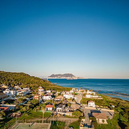 Increible Villa De Madera Con Vistas Al Mar アルヘシラス エクステリア 写真