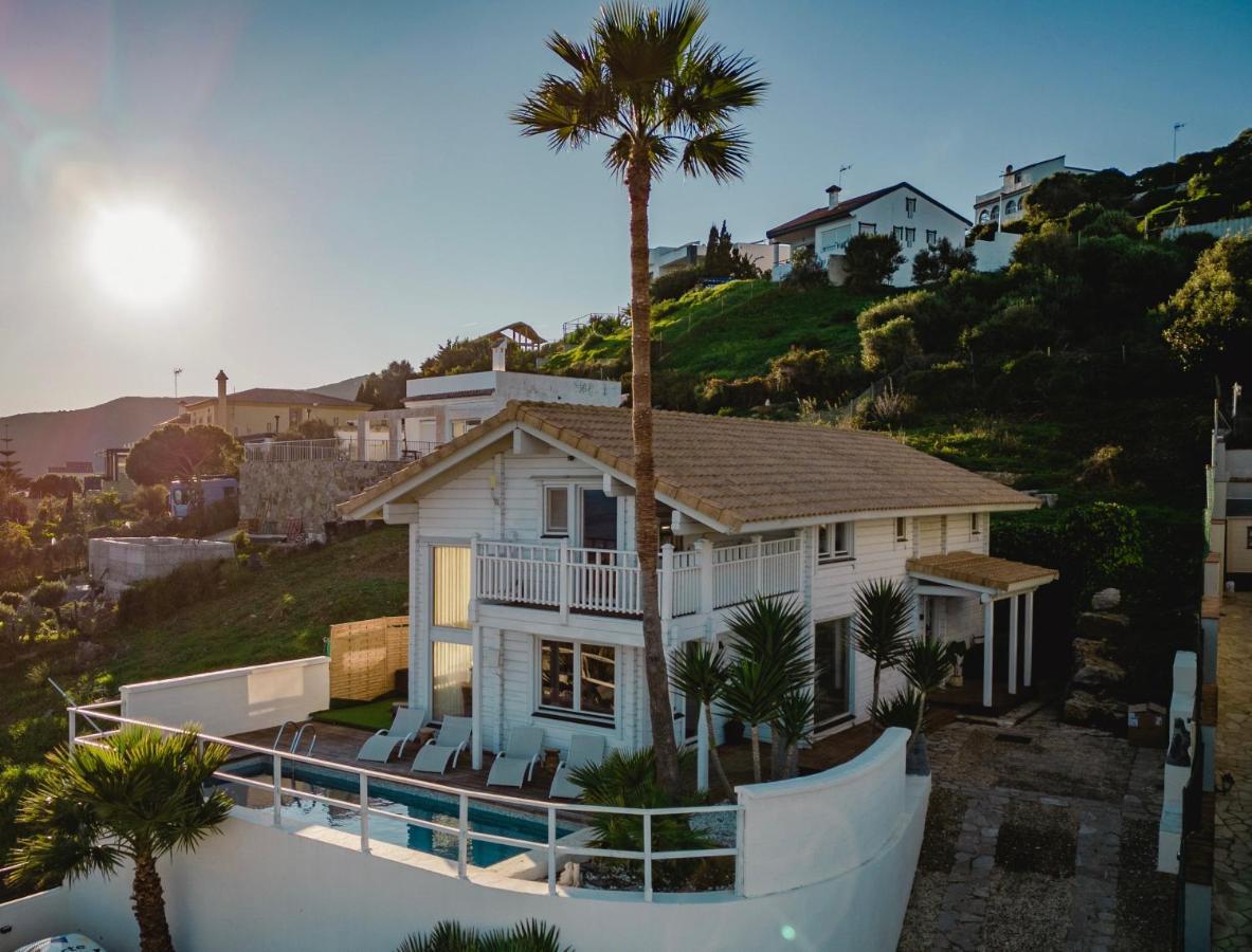 Increible Villa De Madera Con Vistas Al Mar アルヘシラス エクステリア 写真