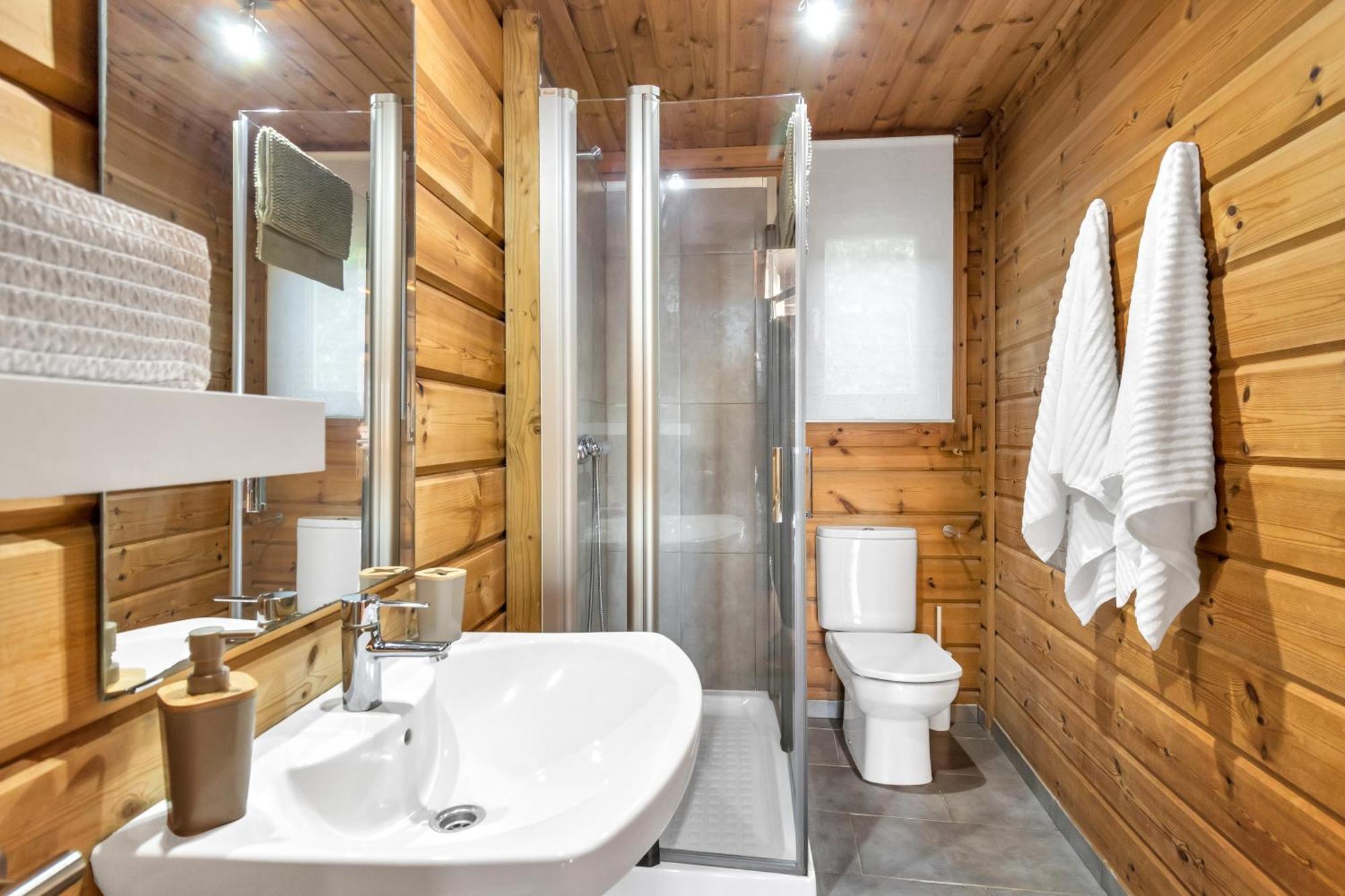 Increible Villa De Madera Con Vistas Al Mar アルヘシラス エクステリア 写真