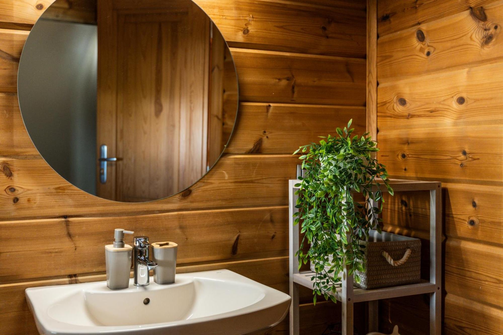 Increible Villa De Madera Con Vistas Al Mar アルヘシラス エクステリア 写真