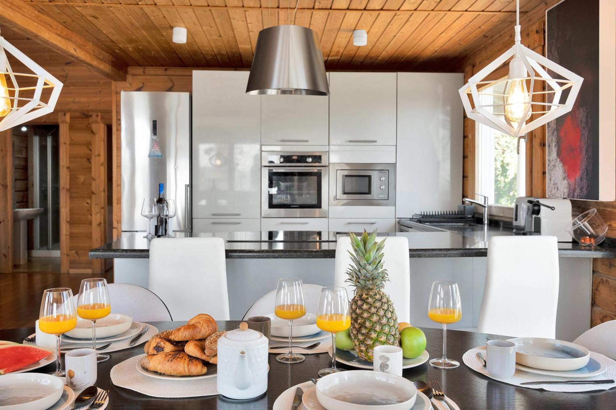 Increible Villa De Madera Con Vistas Al Mar アルヘシラス エクステリア 写真