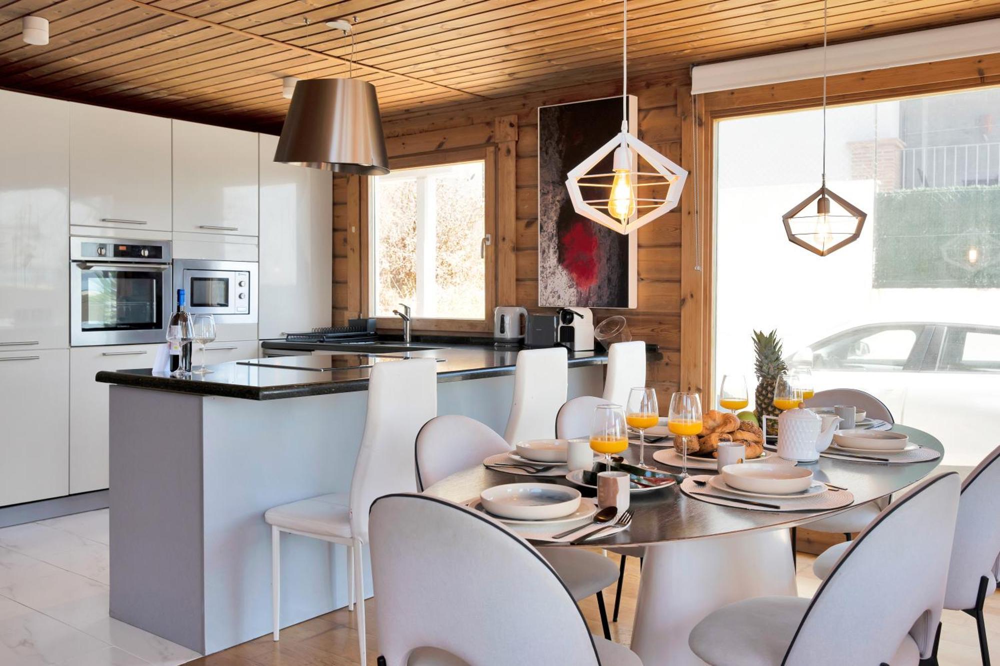 Increible Villa De Madera Con Vistas Al Mar アルヘシラス エクステリア 写真