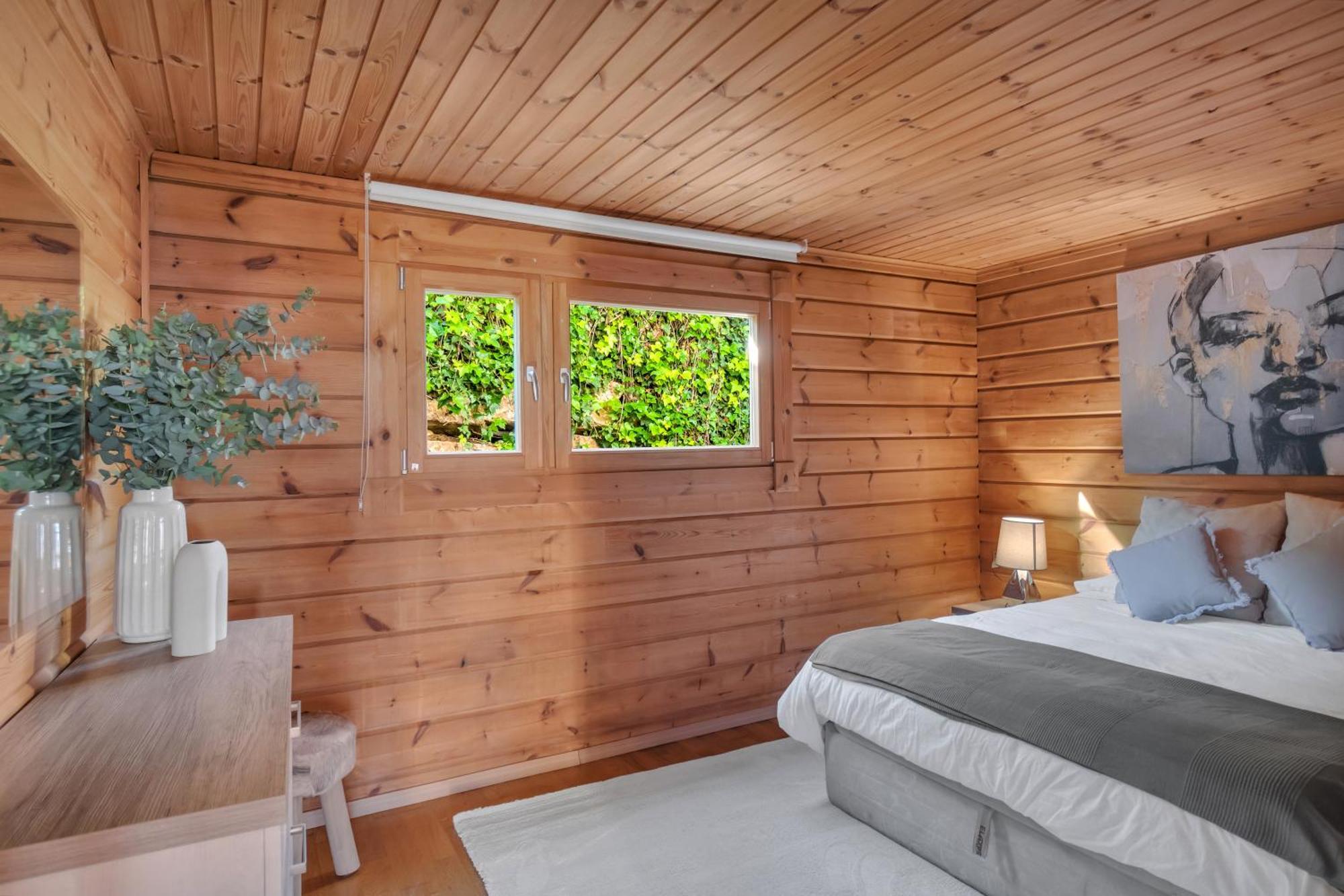 Increible Villa De Madera Con Vistas Al Mar アルヘシラス エクステリア 写真