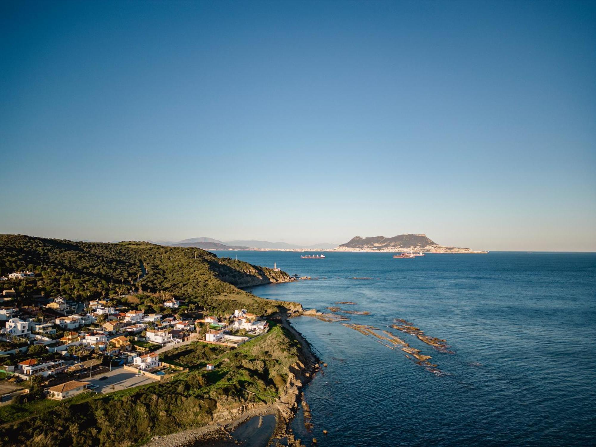 Increible Villa De Madera Con Vistas Al Mar アルヘシラス エクステリア 写真
